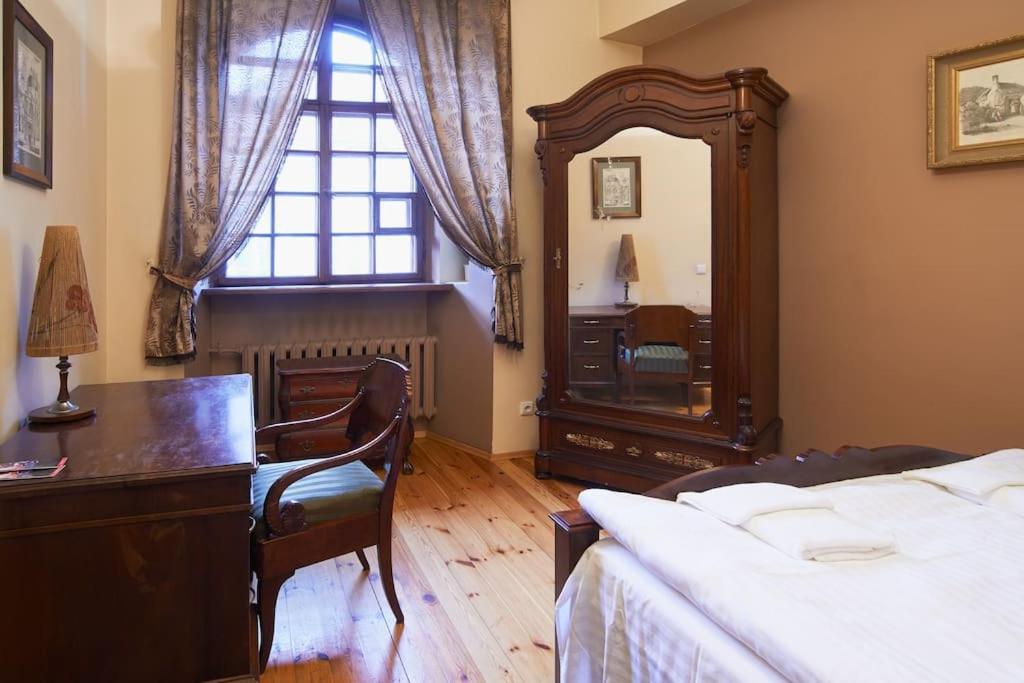 Cozy Apartment In Gothic Style House In The Heart Of The Old Town Βίλνιους Εξωτερικό φωτογραφία